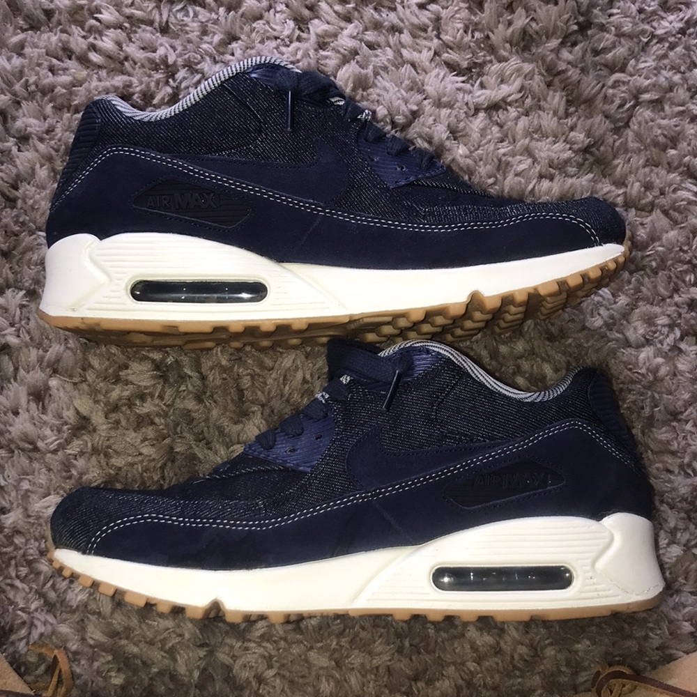 Nike Air Max 90 Special Edition